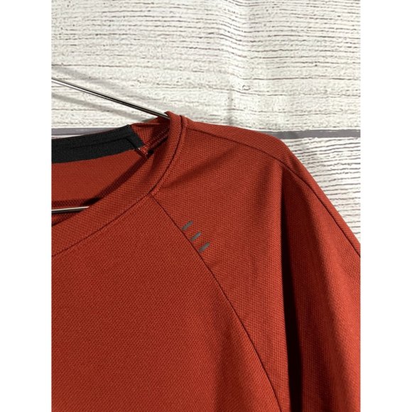 Lululemon Athletica - Men's Orange/Gray Metal Vent Tech T-Shirt - Size XXL - Picture 4 of 4